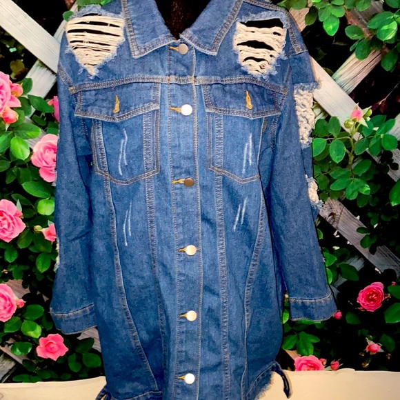 Jean jacket - Picture 1 of 4